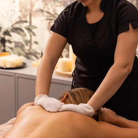 Vis Urban Suites&spa Apartmanhotel Bari