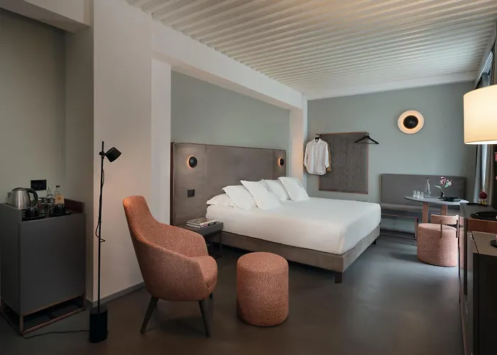 Vis Urban & - Boutique